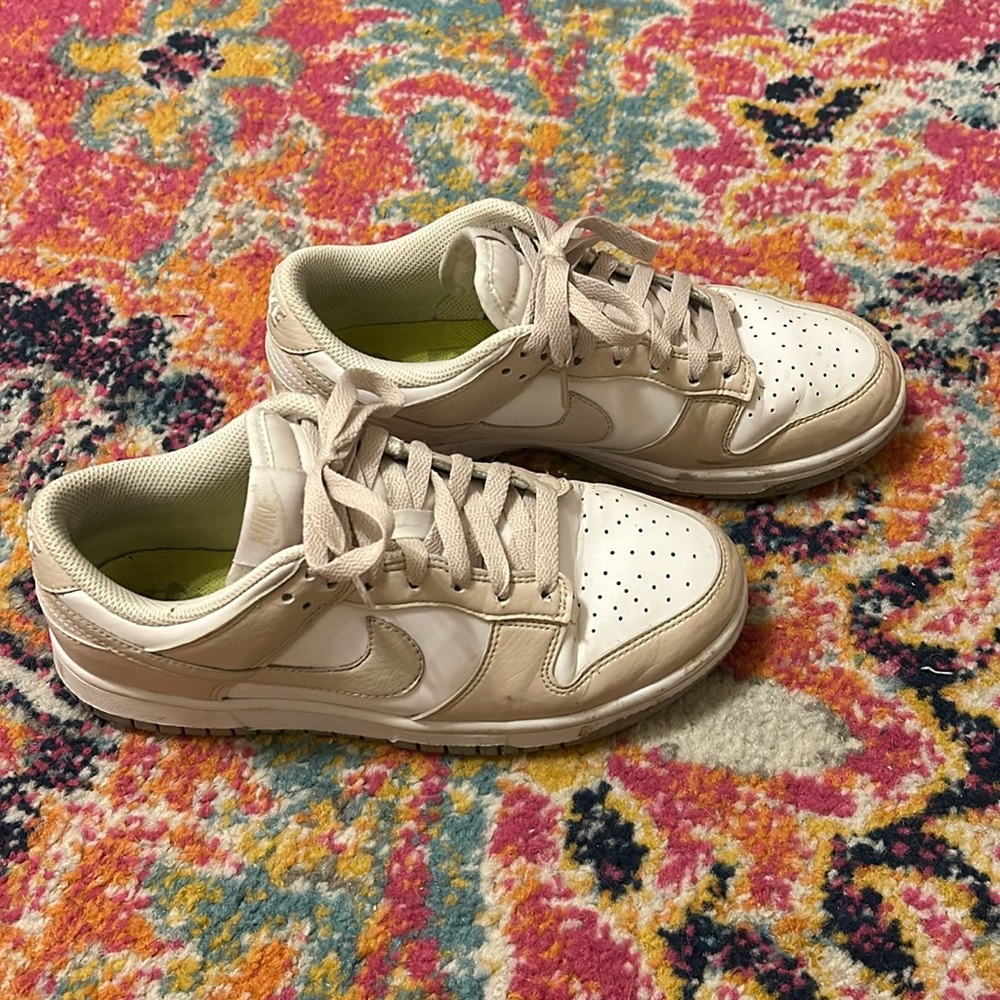 cream and white nike dunks